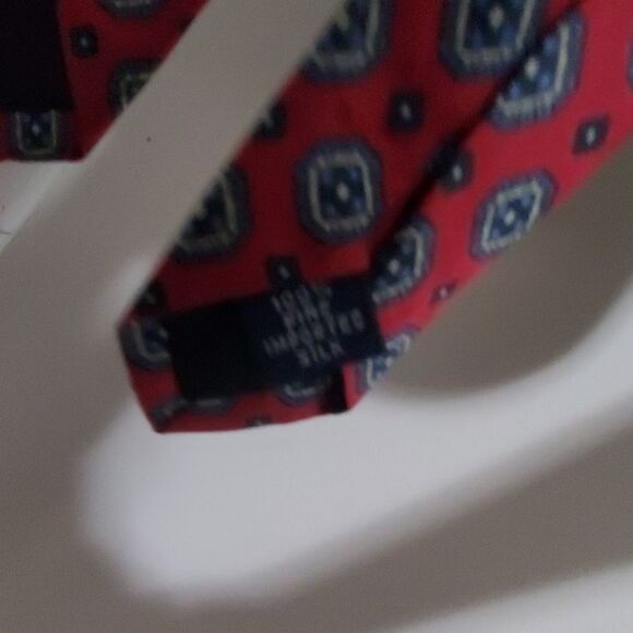 Red & Blue Patterned Silk Tie - Picture 4 of 4
